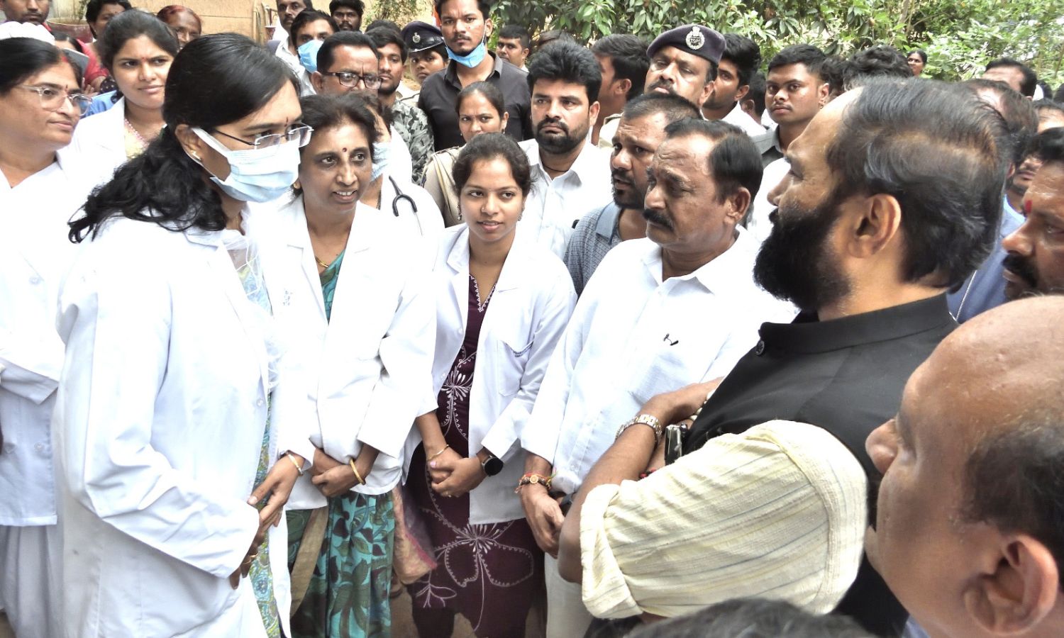 Congress Worker